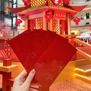 red packet in square